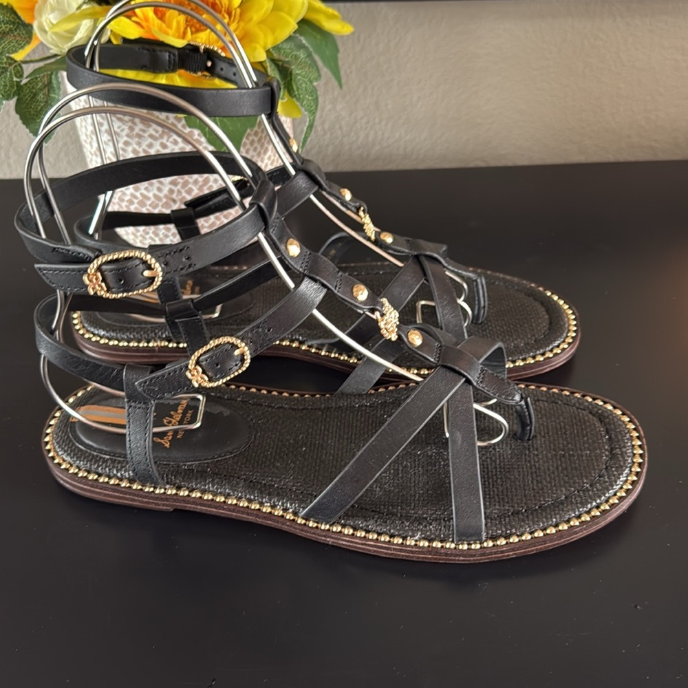 Elegant Black Strappy Sandals - Picture 7 of 10
